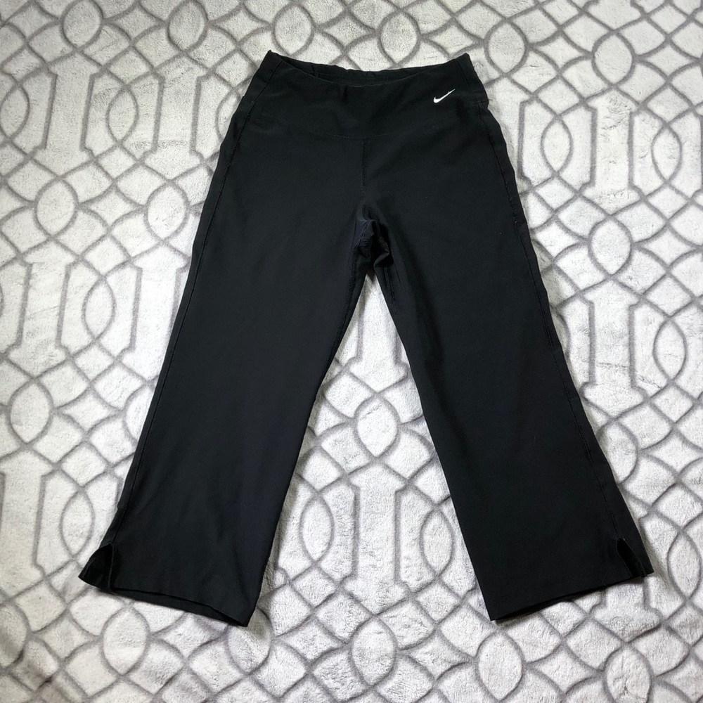 Nike XS Black Athletic Capri pants
